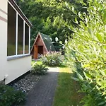 Am Wald Loissin